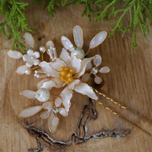 Ivory Pearl Flower Hair Clip