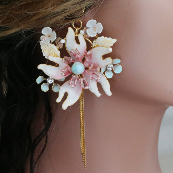 Arya Peach Flower Earrings